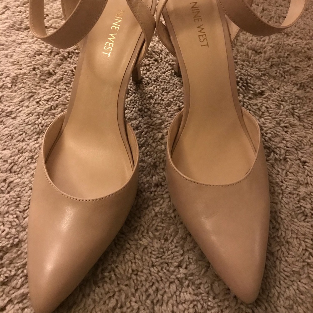 Nine West 2” heels - Cream Sz 8.5